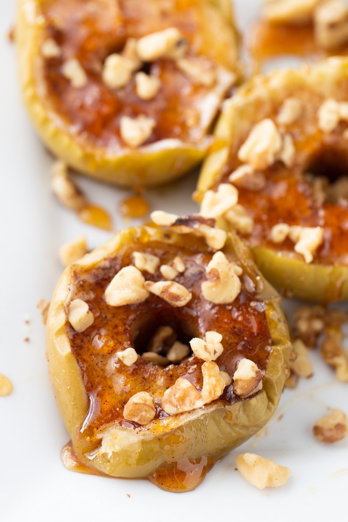 how to bake apples in the oven with a maple sauce