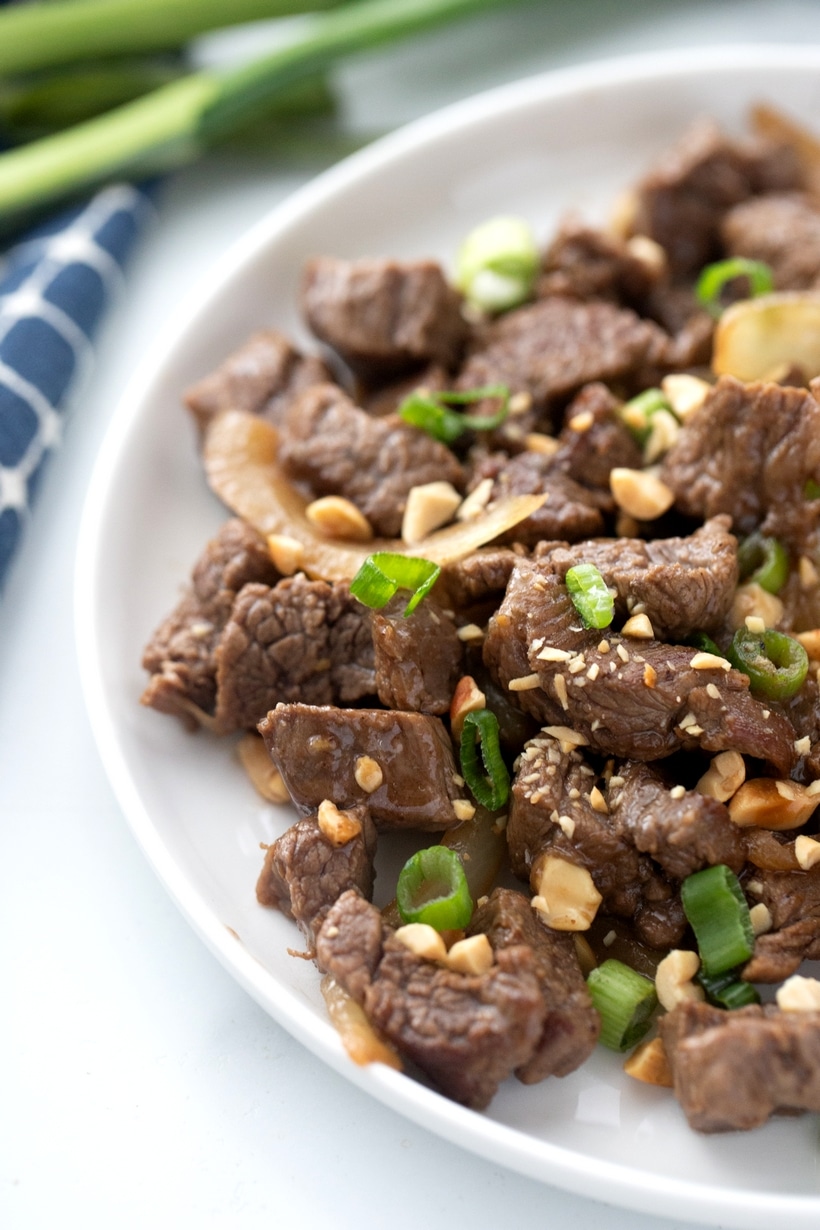 Vietnamese-Style Beef - an easy and absolutely delicious weeknight meal you need to feed your family! All the flavors, both sweet and savory, of garlic, pepper and lime come shining through. Vietnamese Beef recipe