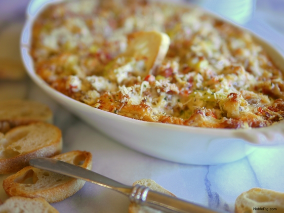 This hot Italian dip is creamy, cheesy, and packed with savory flavors that make it perfect for any occasion. hot Italian dip