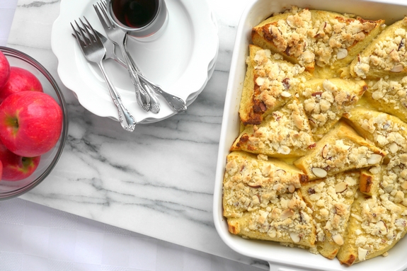 VIDEO + RECIPE: I can't think of a better way to wake up than with this Streuseled Overnight French Toast. You will appreciate how easy such a wonderful tasting breakfast is to put together. Enjoy it for Sunday brunch or a holiday meal. If there are any leftovers, they taste great too, from NoblePig.com. #noblepig #mothersday #frenchtoast #breakfast #overnightfrenchtoast 