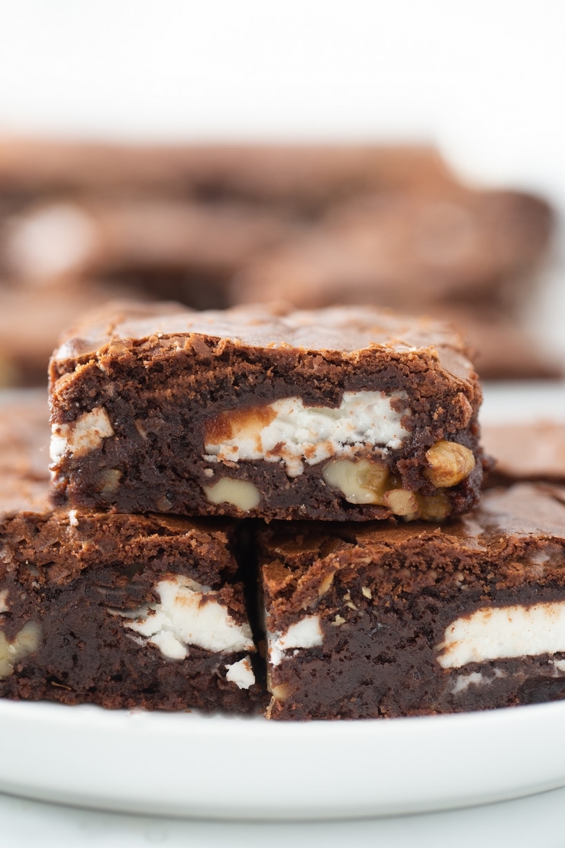 Peppermint Patty Brownies are the gooiest, darkest, most fudge-like, candy bar brownies you could ever hope for this holiday season. fudge brownies