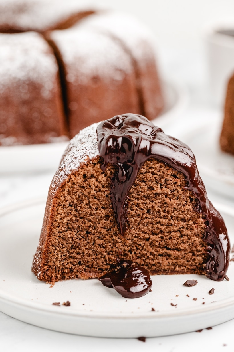 Chocolate pound cake undergoes a delicious transformation with the addition of Earl Grey tea in both the batter and dark chocolate drizzling sauce, infusing them both with the delicate nuances of bergamot. The intricate combination of flavors unfolds in every bite. chocolate pound cake