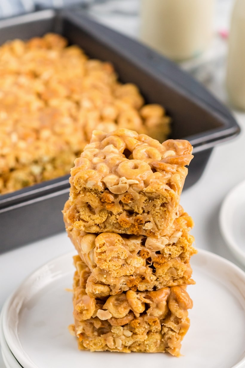 peanut butter Cheerio bars