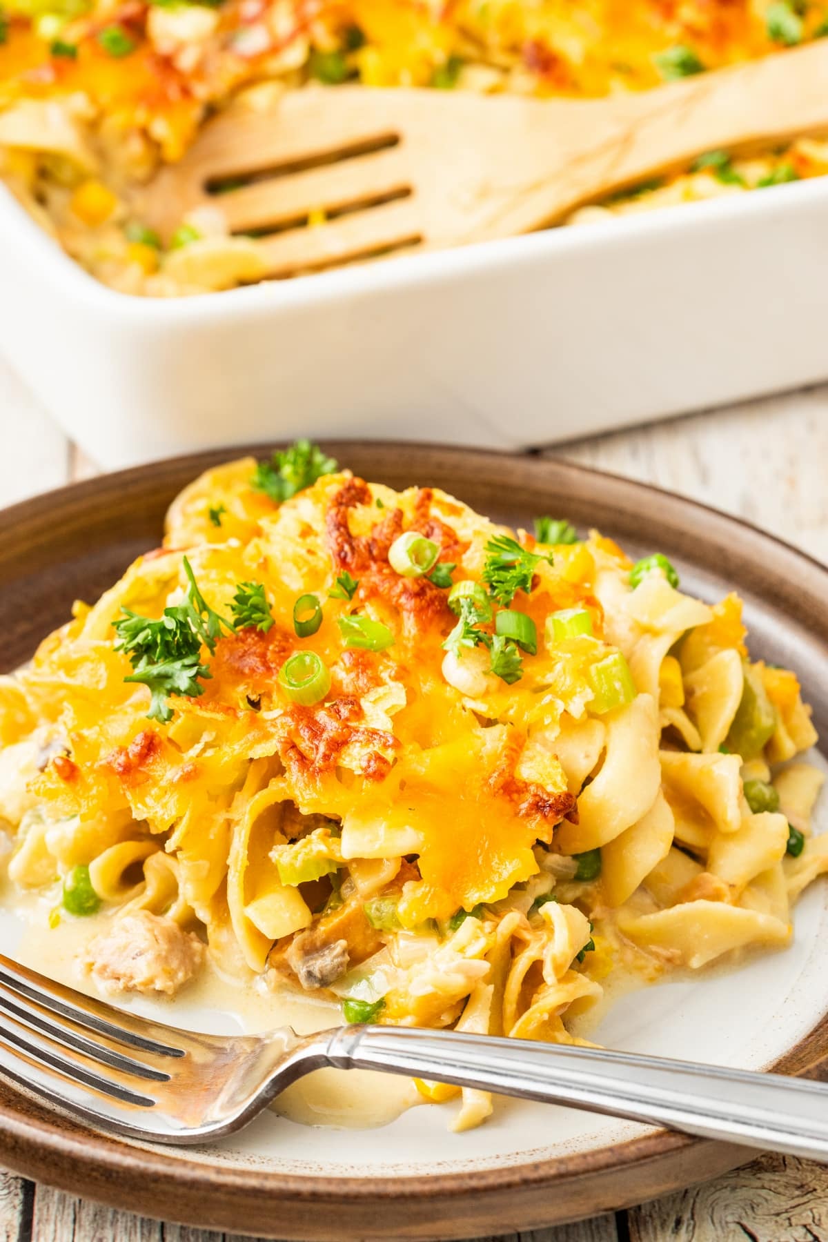I have always loved tuna casserole, it's one of the iconic comfort meals of my childhood. The creamy sauce, with the irresistible crunch of potato chips on top makes it a truly crave-worthy meal. tuna casserole