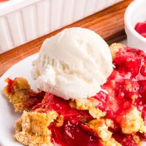 strawberry dump cake