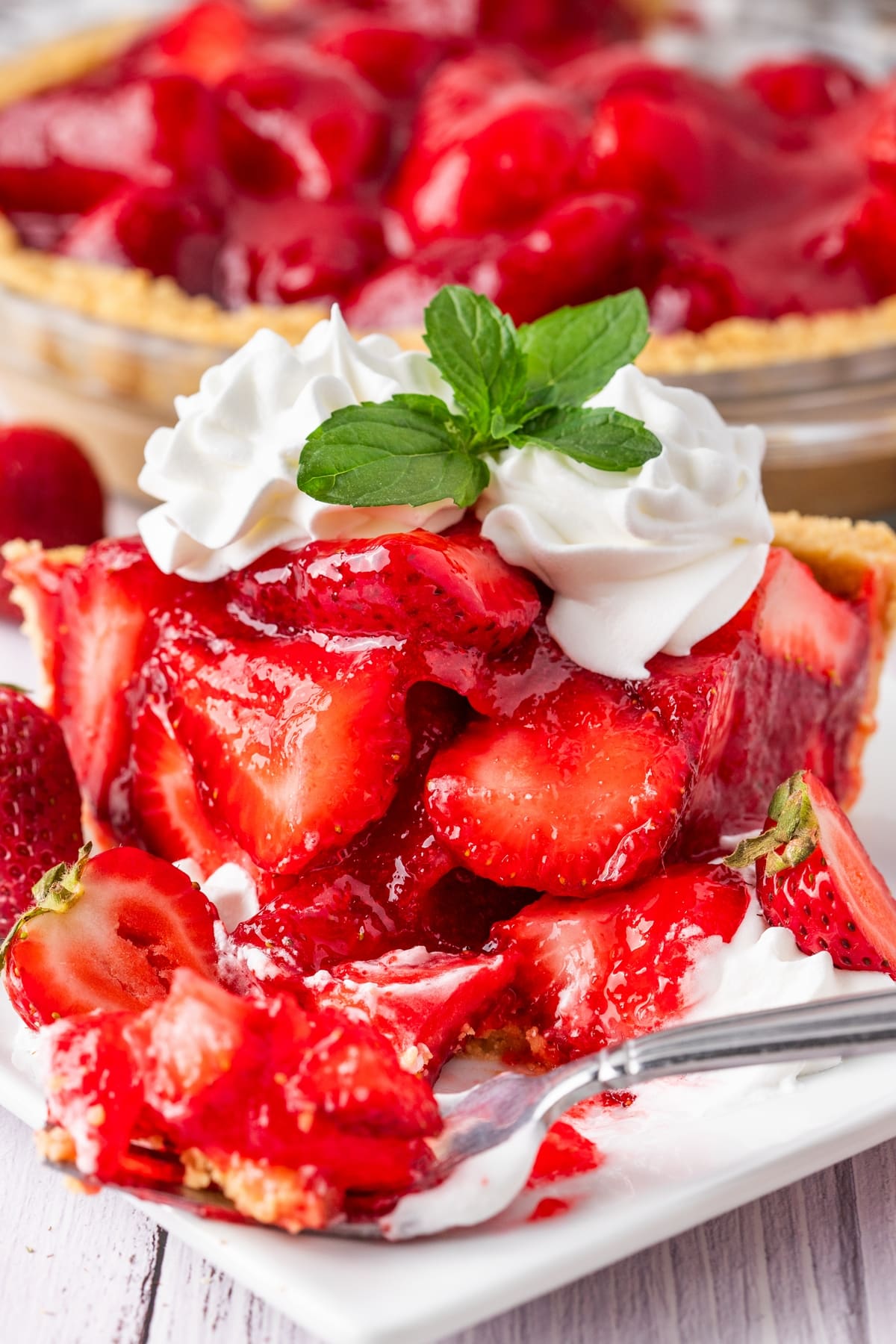 no bake glazed strawberry pie