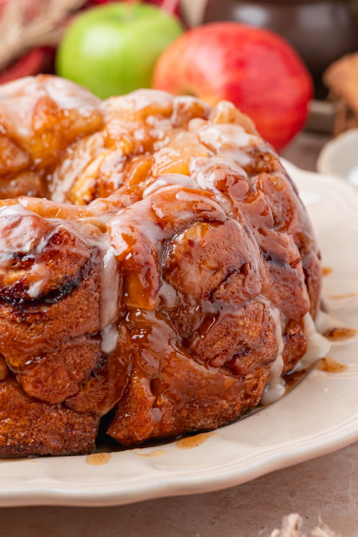 Apple Pie Cinnamon Roll Monkey Bread with Apple Filling Apple pie cinnamon roll monkey bread with caramelized brown sugar sauce and cinnamon roll icing.