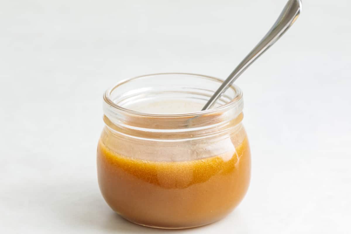 homemade-maple-caramel-sauce