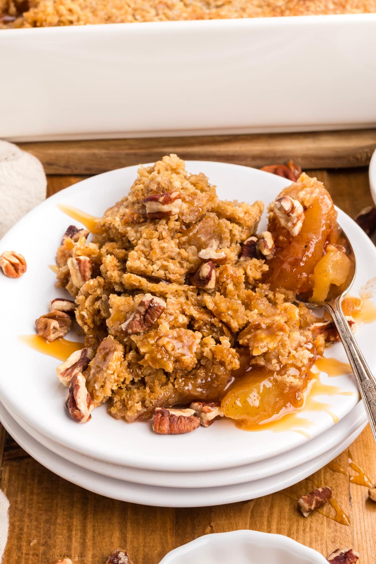oatmeal-cookie-apple-crisp-caramel-pecans-cinnamon-apples