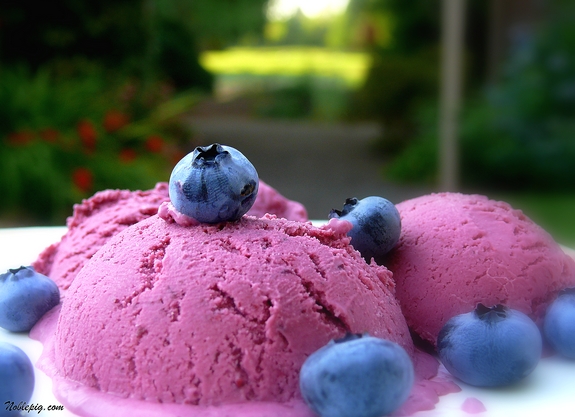 ice cream blueberry